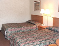 Khách sạn Deerfield Inn & Suites (Ridgetop, Hoa Kỳ)