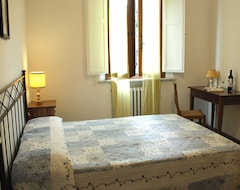Otel Fonti Di Pescaia (Siena, İtalya)