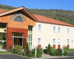 Hotel Hôtel La Colombiere Cantal (Massiac, France)