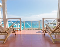 Casa/apartamento entero Calmando. Enjoy Some Of The Best Oceanfront Views Crown Point Has To Offer (Bequia Island, San Vicente y las Granadinas)