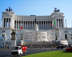 Hotelli Il Grillo Ai Fori Romani (Rooma, Italia)