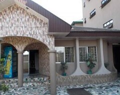 Mandela Queens Hotel (Uyo, Nigeria)