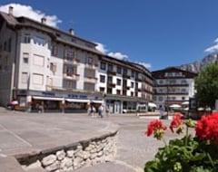 Khách sạn Cristallino d'Ampezzo (Cortina d'Ampezzo, Ý)