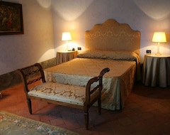 Khách sạn Palazzo Tucci Residenza D'Epoca (Lucca, Ý)
