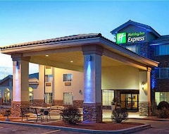 Holiday Inn Express Hotel & Suites Farmington, an IHG Hotel (Farmington, USA)