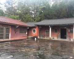 Khách sạn Hong Wa Cuonantoubulihongwacuoshanjuminsu (Puli Township, Taiwan)