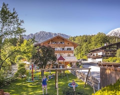 Khách sạn Gasthof zum Wilden Kaiser (Scheffau, Áo)