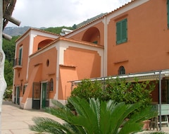 Khách sạn La Ginestra (Vico Equense, Ý)