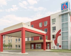 Hotel Motel 6 Airdrie (Airdrie, Canada)