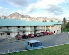 Khách sạn Riverland Inn (Kamloops, Canada)