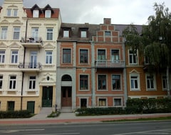 Koko talo/asunto Living In The Historic Imperial Building (Wismar, Saksa)