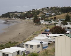 Camping site Castlepoint Holiday Park (Castlepoint, New Zealand)
