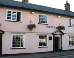 Hotel The Dog Inn (Halstead, United Kingdom)