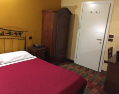 Khách sạn Hotel La Stazione (Cordovado, Ý)