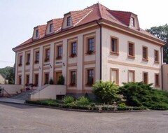 Hotel Zámeček Raspenava (Raspenava, Czech Republic)