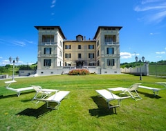 Otel Villa La Bollina (Serravalle Scrivia, İtalya)