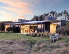 Koko talo/asunto Dunalistair House At The Kinloch Club Golf Course (Taupo, Uusi-Seelanti)