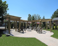 Khách sạn Oasis By The Bay Vacation Suites (Wasaga Beach, Canada)
