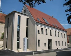 Otel Gasthof Krone (Schwenningen, Almanya)