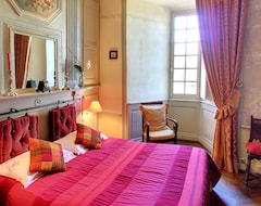 Bed & Breakfast Chateau Des Martinanches (Saint-Dier-d'Auvergne, Pháp)