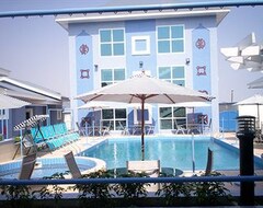 De Holiday Beach Hotel (Accra, Ghana)