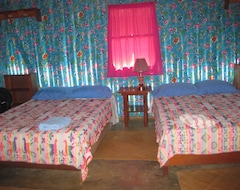Hotel Clarissa Falls Resort (San Ignacio, Belize)