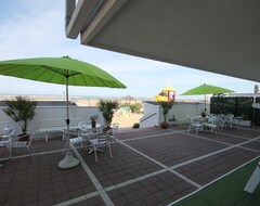 Khách sạn Hotel Belvedere Spiaggia (Rimini, Ý)