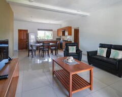 Otel Anse La Mouche Holiday Apartment (Bel Ombre, Seyşeller)