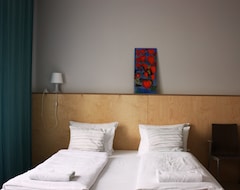 Pansiyon Barcelona Rooms (Stegna, Polonya)
