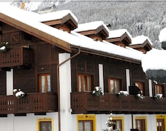 Otel Chalet Stelle Di Neve (Bormio, İtalya)