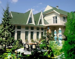 Khách sạn Corner Hotel (Stamboliiski, Bun-ga-ri)