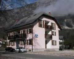Khách sạn Apartments And Rooms Skok (Bovec, Slovenia)