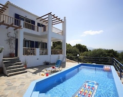 Hotel Lovely Family Villa With Stunning Sea Views, Private Pool, Games Room & Wi-fi (Plaka, Greece)