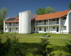 Hotel Termal Kemping Apartmanok Es Bungalok (Harkány, Ungarn)