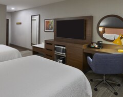 Hotel Hampton Inn & Suites by Hilton Montreal Dorval (Dorval, Canadá)