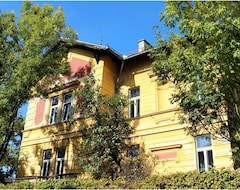 Hostel Vila Veselova (Ljubljana, Slovenya)