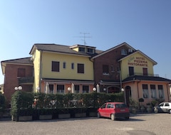 Otel Lo Scoglio (Castelnuovo del Garda, İtalya)
