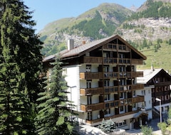 Hotel Holiday (Zermatt, Switzerland)