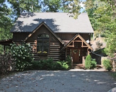 Entire House / Apartment Wildflower Cabin 2 - Luxury Log Cabin W/hot Tub - Grill - Wi-fi - Direct Tv (Franklin, USA)