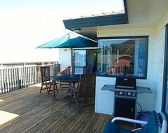 Toàn bộ căn nhà/căn hộ Kawau Vista - Snells Beach Holiday Home (Snells Beach, New Zealand)