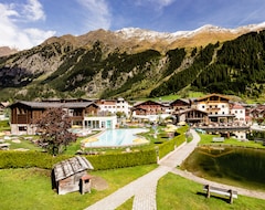 Lomakeskus Hotel Schneeberg Family Resort & Spa (Brenner, Italia)