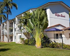 Khách sạn Clifton Sands Holiday Units (Palm Cove, Úc)