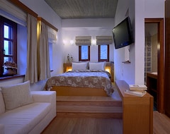 Hotel Guesthouse Kerasies (Vovoussa, Greece)