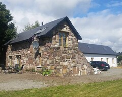Tüm Ev/Apart Daire Beautifully Renovated Country Cottage And Integrated Barn Facing Loch Mask (Clonbur, İrlanda)