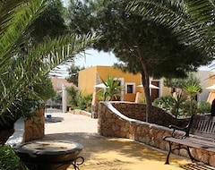 Khách sạn Hotel Luagos (Lampedusa, Ý)