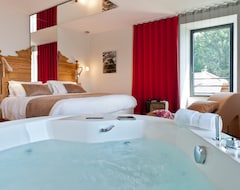 Hotel Suites De La Tour (Montailleur, France)