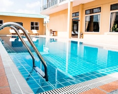 Khách sạn Vientiane Golden Sun Luxury Hotel (Viêng Chăn, Lào)