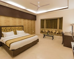 Khách sạn Golden Huts Resort And Leisure Centre (Gurgaon, Ấn Độ)