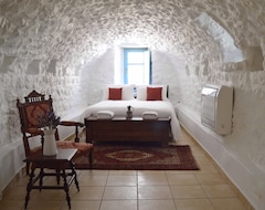 Bed & Breakfast Lithos Stone Suites (Areopoli, Grækenland)