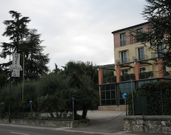 Otel Al Castello (Torri del Benaco, İtalya)